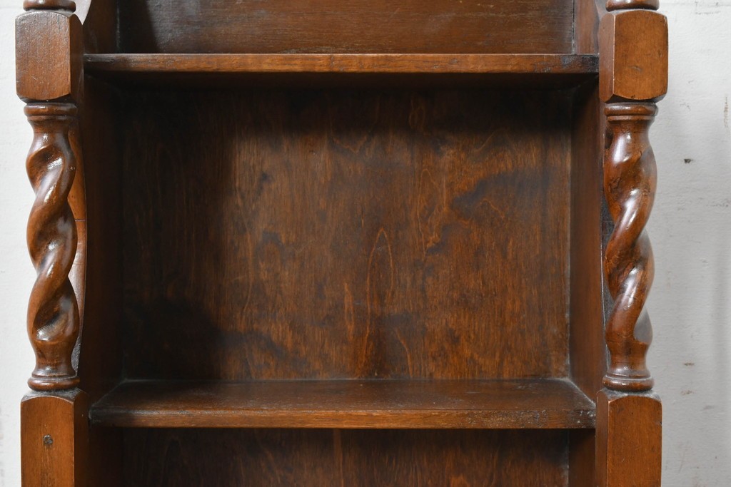 イギリスアンティーク　希少デザイン!　ツイスト支柱が印象的なブックシェルフ　(R-087809)