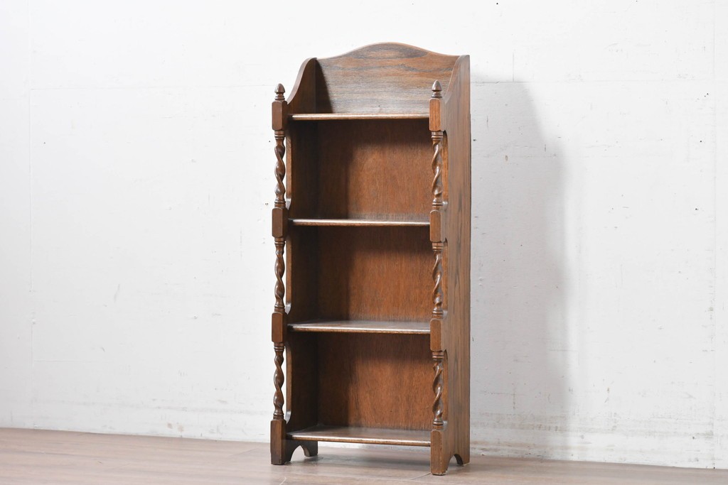イギリスアンティーク　希少デザイン!　ツイスト支柱が印象的なブックシェルフ　(R-087810)
