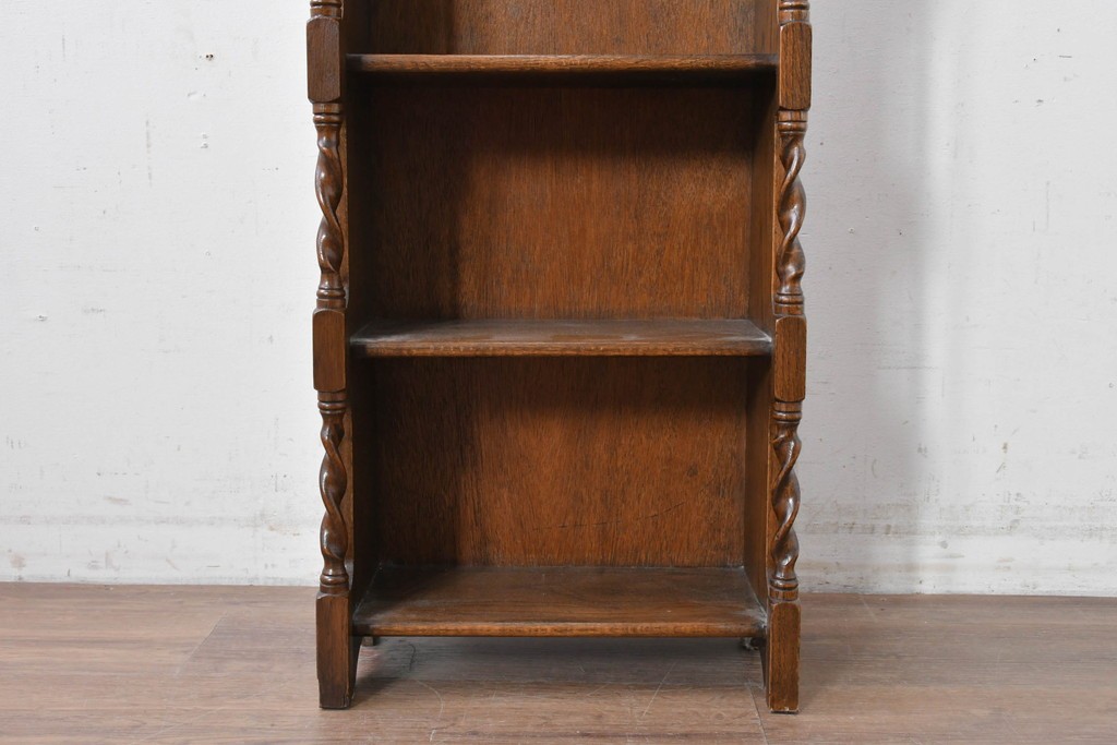 イギリスアンティーク　希少デザイン!　ツイスト支柱が印象的なブックシェルフ　(R-087810)