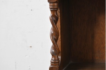 イギリスアンティーク　希少デザイン!　ツイスト支柱が印象的なブックシェルフ　(R-087810)