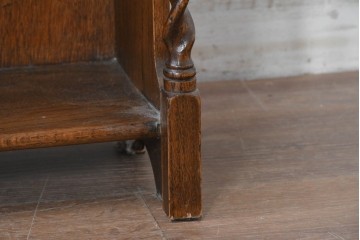 イギリスアンティーク　希少デザイン!　ツイスト支柱が印象的なブックシェルフ　(R-087810)