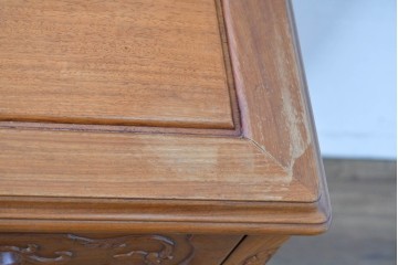 和製ヴィンテージ　花梨(カリン)材　優美な彫刻と猫脚が素敵なクラシカルデザインのサイドボード　(R-087812)