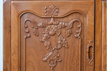 和製ヴィンテージ　花梨(カリン)材　優美な彫刻と猫脚が素敵なクラシカルデザインのサイドボード　(R-087812)