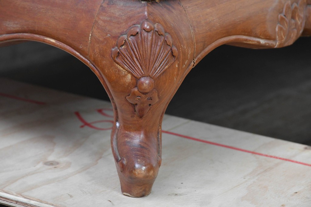 和製ヴィンテージ　花梨(カリン)材　優美な彫刻と猫脚が素敵なクラシカルデザインのサイドボード　(R-087812)