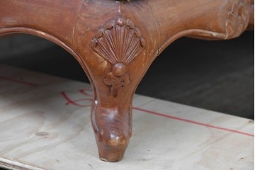 和製ヴィンテージ　花梨(カリン)材　優美な彫刻と猫脚が素敵なクラシカルデザインのサイドボード　(R-087812)