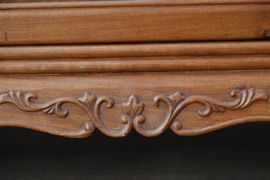 和製ヴィンテージ　花梨(カリン)材　優美な彫刻と猫脚が素敵なクラシカルデザインのサイドボード　(R-087812)