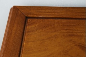 和製ヴィンテージ　花梨(カリン)材　優美な彫刻と猫脚が素敵なクラシカルデザインのサイドボード　(R-087812)