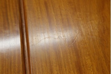 和製ヴィンテージ　花梨(カリン)材　優美な彫刻と猫脚が素敵なクラシカルデザインのサイドボード　(R-087812)