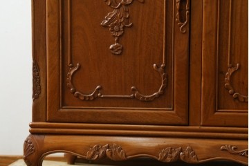 和製ヴィンテージ　花梨(カリン)材　優美な彫刻と猫脚が素敵なクラシカルデザインのサイドボード　(R-087812)