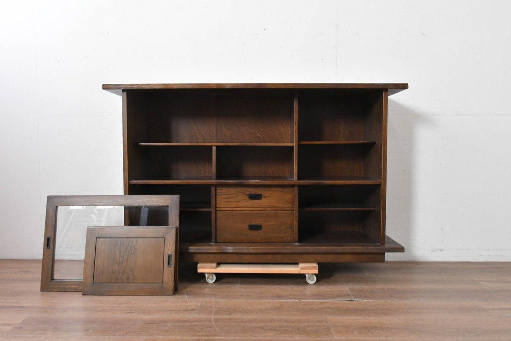 中古　美品　カリモク家具(karimoku)　美しい木目が映える 和モダンデザインのサイドボード　(R-087813)