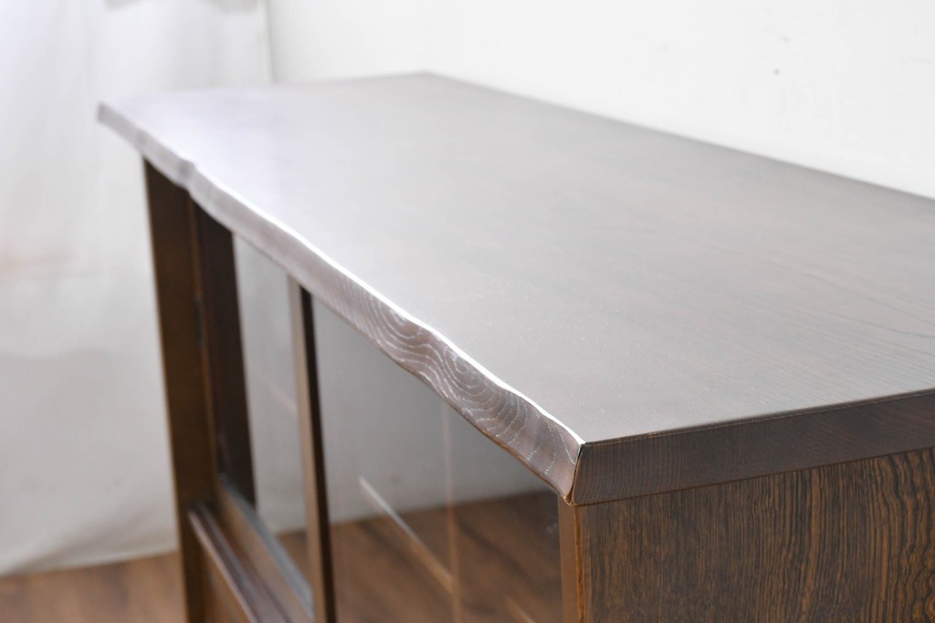 中古　美品　カリモク家具(karimoku)　美しい木目が映える 和モダンデザインのサイドボード　(R-087813)