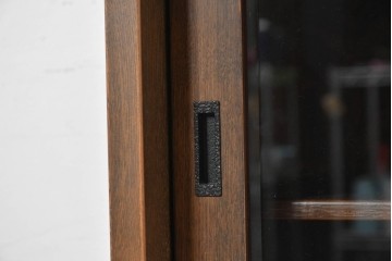 中古　美品　カリモク家具(karimoku)　美しい木目が映える 和モダンデザインのサイドボード　(R-087813)