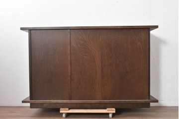 中古　美品　カリモク家具(karimoku)　美しい木目が映える 和モダンデザインのサイドボード　(R-087813)