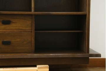 中古　美品　カリモク家具(karimoku)　美しい木目が映える ! 和モダンデザインのサイドボード　(R-087813)