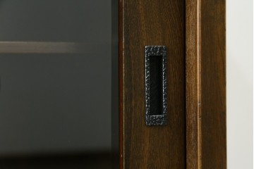 中古　美品　カリモク家具(karimoku)　美しい木目が映える ! 和モダンデザインのサイドボード　(R-087813)