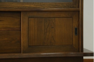 中古　美品　カリモク家具(karimoku)　美しい木目が映える ! 和モダンデザインのサイドボード　(R-087813)