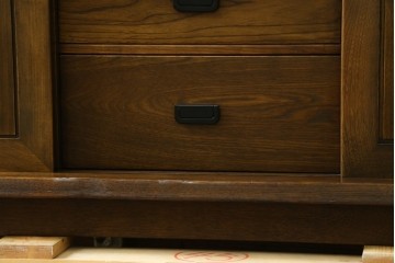 中古　美品　カリモク家具(karimoku)　美しい木目が映える ! 和モダンデザインのサイドボード　(R-087813)