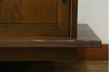 中古　美品　カリモク家具(karimoku)　美しい木目が映える ! 和モダンデザインのサイドボード　(R-087813)