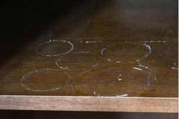 中古　カリモク家具(karimoku)　domani(ドマーニ)　Morganton(モーガントン)　希少なライトコニャック色　直線的でシンプルなデザインにゴールドの金具が映えるサイドボード　現行定価約45万円　(R-087814)