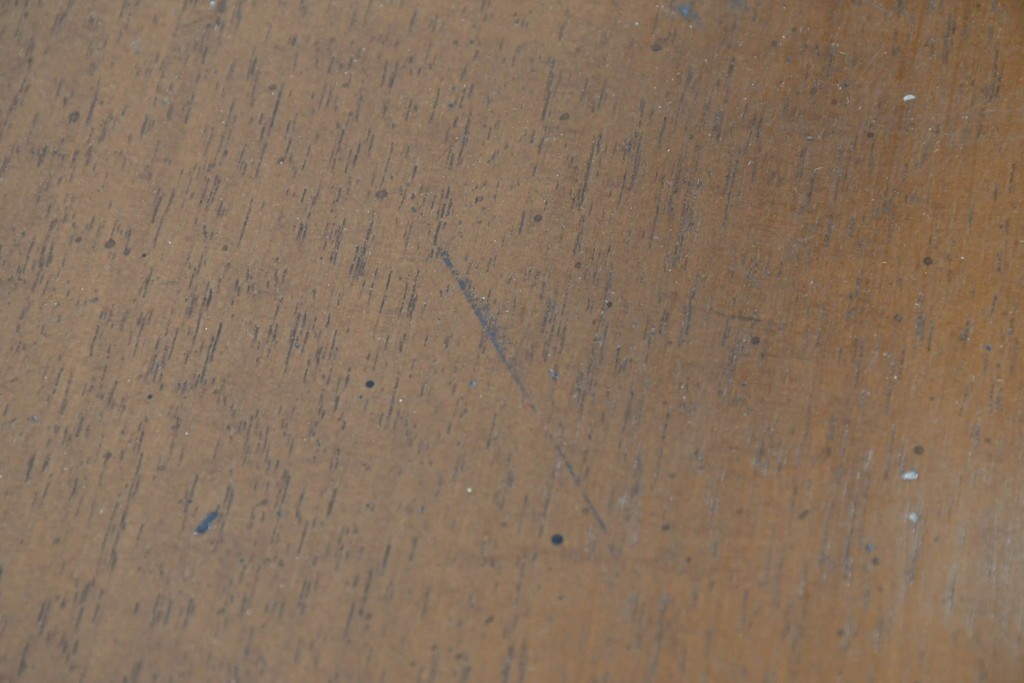 中古　カリモク家具(karimoku)　domani(ドマーニ)　Morganton(モーガントン)　希少なライトコニャック色　直線的でシンプルなデザインにゴールドの金具が映えるサイドボード　現行定価約45万円　(R-087814)