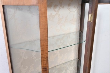 イギリスアンティーク　ウォールナット材　猫脚が優美なガラスキャビネット　(R-087816)