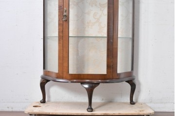 イギリスアンティーク　ウォールナット材　猫脚が優美なガラスキャビネット　(R-087816)