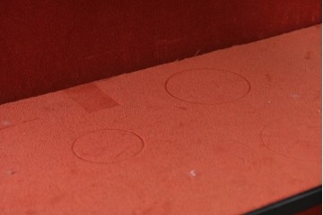 イギリスアンティーク　マホガニー材　小振りサイズが魅力の曲げガラス入りキャビネット　(R-087817)