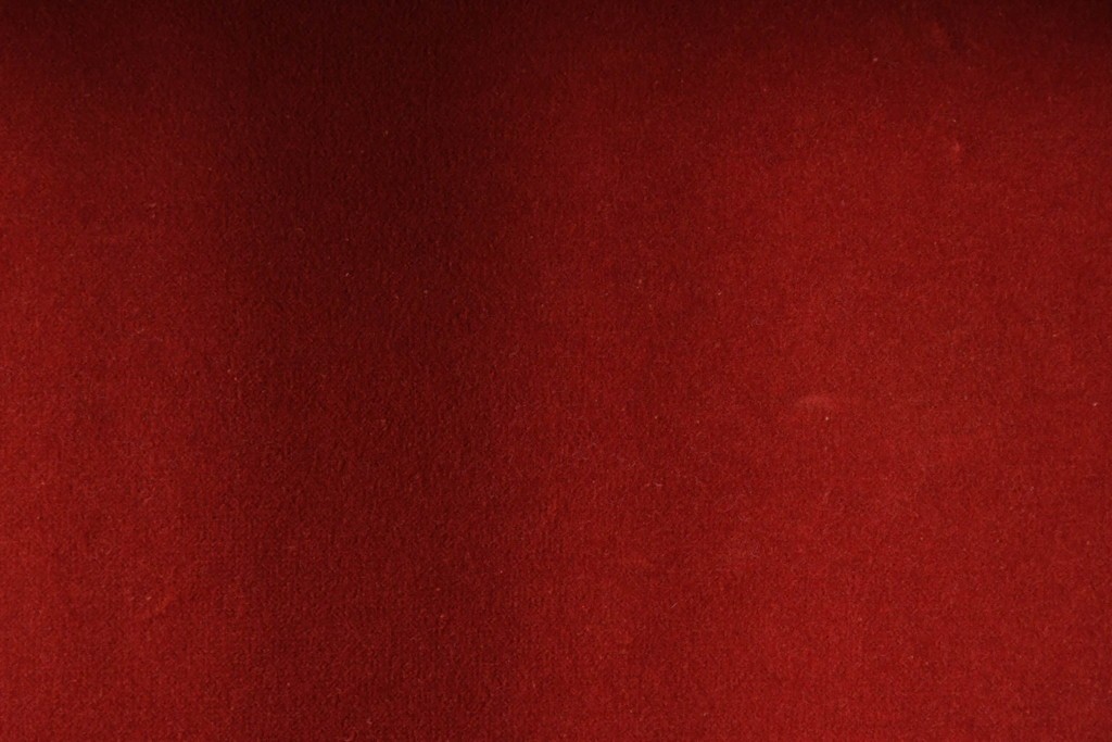 イギリスアンティーク　マホガニー材　小振りサイズが魅力の曲げガラス入りキャビネット　(R-087817)