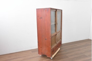 和製アンティーク　大正期から昭和初期　素朴な存在感が魅力の戸棚　(R-087818)