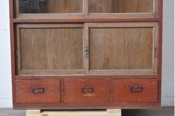 和製アンティーク　大正期から昭和初期　素朴な存在感が魅力の戸棚　(R-087818)