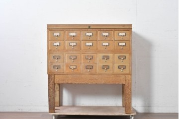 和製ヴィンテージ　昭和レトロ　KIHARA　ナラ材製　小物収納に最適な図書館のカードケース　(R-087819)