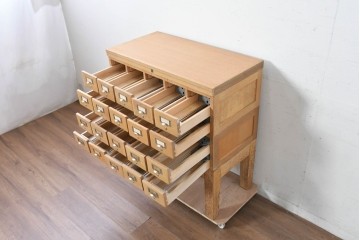 和製ヴィンテージ　昭和レトロ　KIHARA　ナラ材製　小物収納に最適な図書館のカードケース　(R-087819)