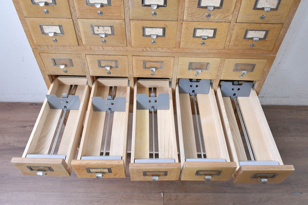 和製ヴィンテージ　昭和レトロ　KIHARA　ナラ材製　小物収納に最適な図書館のカードケース　(R-087819)