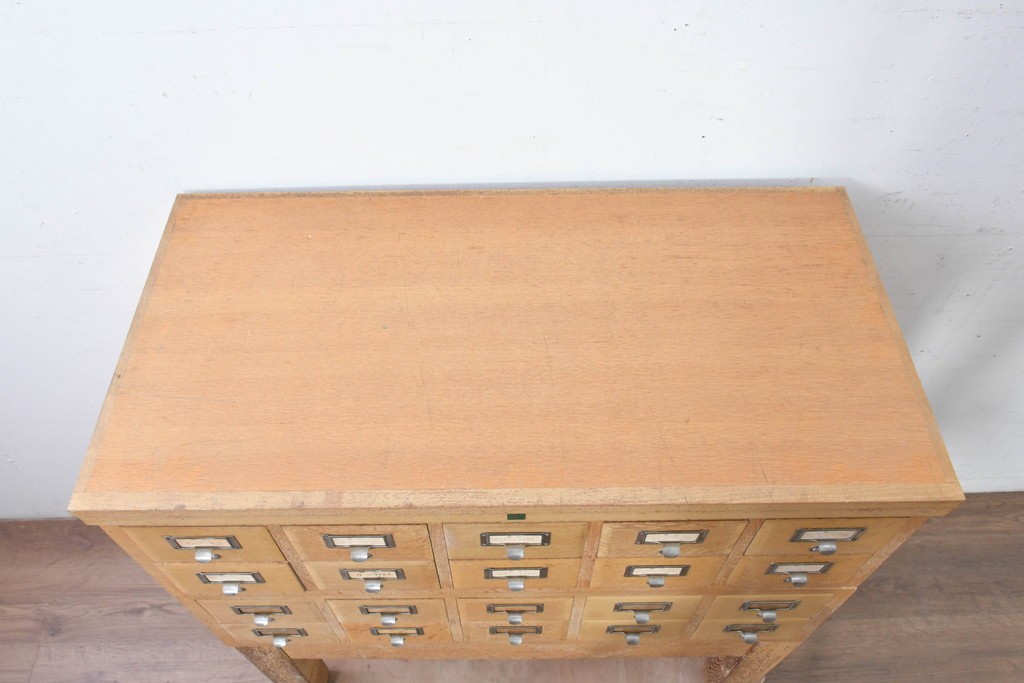 和製ヴィンテージ　昭和レトロ　KIHARA　ナラ材製　小物収納に最適な図書館のカードケース　(R-087819)