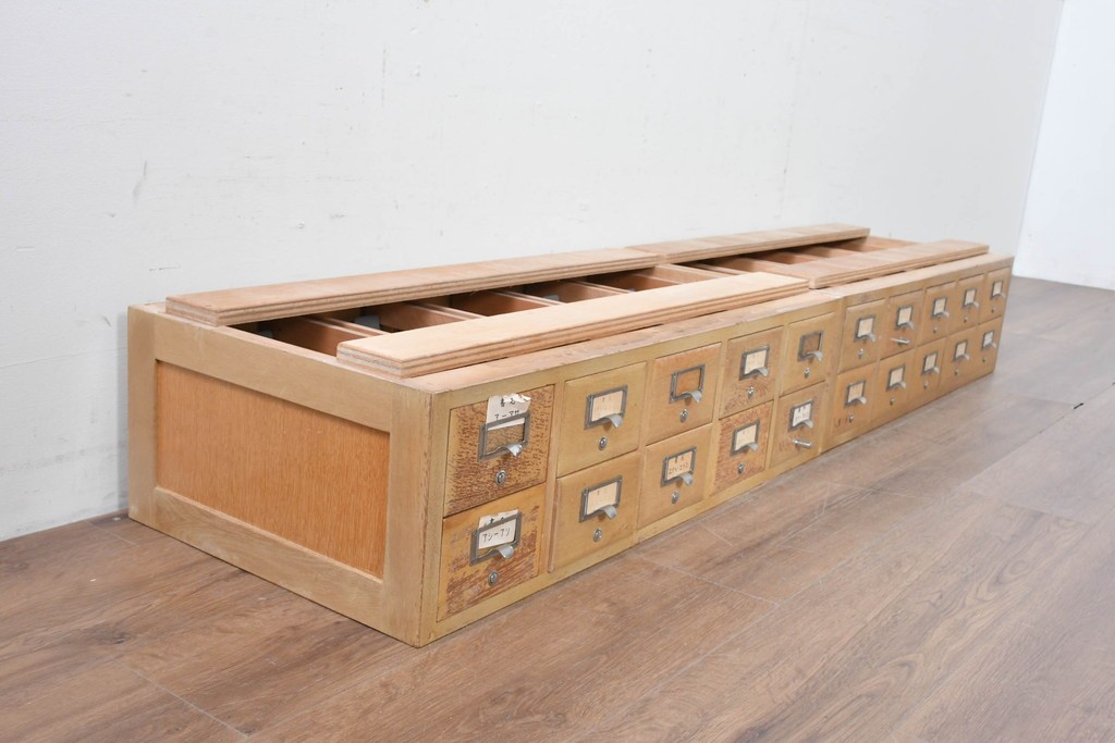 和製ヴィンテージ　昭和レトロ　KIHARA　ナラ材製　卓上収納におすすめの図書館のカードケース　(R-087820)
