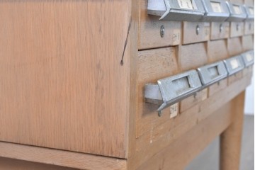 和製ヴィンテージ　昭和レトロ　KIHARA　ナラ材製　小物収納に最適な図書館のスタッキングカードケース　(R-087821)