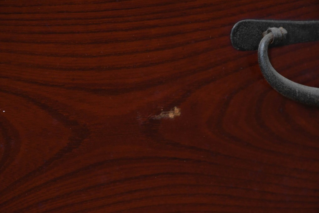 和製アンティーク　美品　希少　前面欅材　漆塗りの合わせ一間夫婦箪笥　(R-087823)