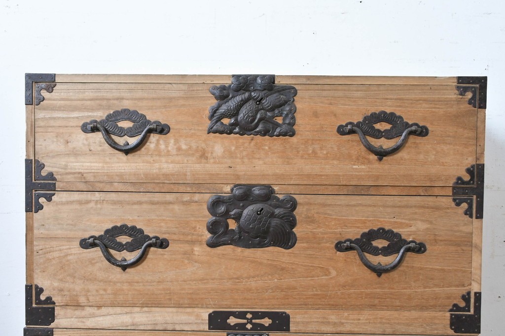 和製アンティーク　明治期から大正期　総桐材　重ね秋田箪笥　(R-087824)