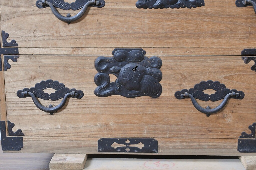 和製アンティーク　明治期から大正期　総桐材　重ね秋田箪笥　(R-087824)