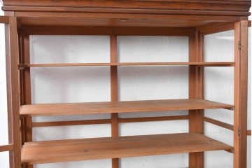 和製アンティーク　美品　希少デザイン!!　レトロナチュラルな色味がかわいらしい4面ガラスの脚付きキャビネット　(R-087828)