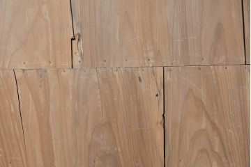 和製アンティーク　人気の薄型!!　素朴でレトロな雰囲気の二段重ねガラス戸棚　(R-087829)