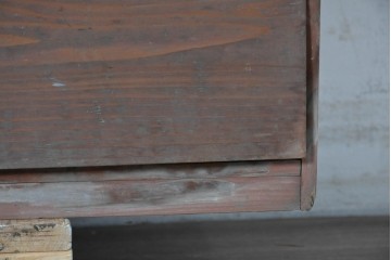 和製アンティーク　昭和レトロ　懐かしのパタパタ扉が付いた古い木味の下駄箱　(R-087837)