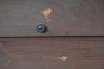 和製アンティーク　昭和レトロ　懐かしのパタパタ扉が付いた古い木味の下駄箱　(R-087837)