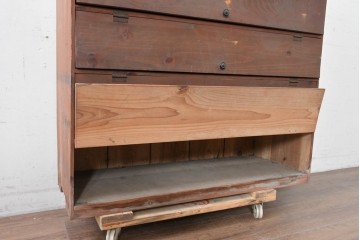 和製アンティーク　昭和レトロ　懐かしのパタパタ扉が付いた古い木味の下駄箱　(R-087837)