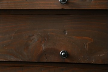 和製アンティーク　昭和レトロ　懐かしのパタパタ扉が付いた古い木味の下駄箱　(R-087837)