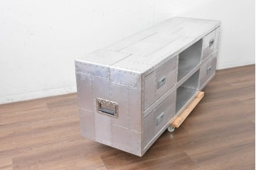 中古　美品　HALO(ハロ)　STONYHURST ENTERTAINMENT UNIT SPITFIRE(ストニーハースト エンターテインメント ユニット スピットファイア)　アルミニウムの無骨さが際立つテレビボード　定価約33万円　(R-087838)