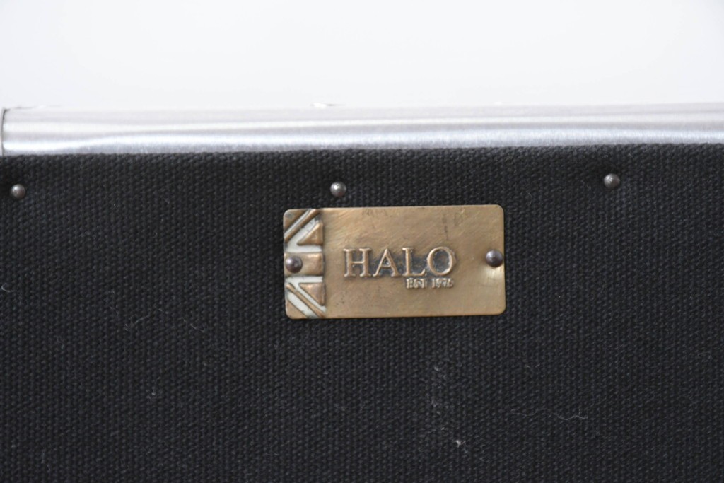 中古　美品　HALO(ハロ)　STONYHURST ENTERTAINMENT UNIT SPITFIRE(ストニーハースト エンターテインメント ユニット スピットファイア)　アルミニウムの無骨さが際立つテレビボード　定価約33万円　(R-087838)