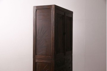 《天板・台輪取り付け加工費込み》中古　軽井沢彫　菖蒲の彫刻が美しい着物箪笥　(R-087840)