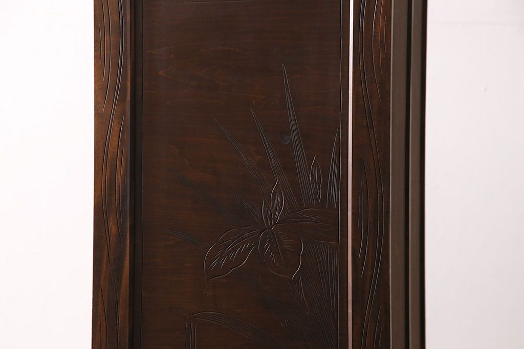 《天板・台輪取り付け加工費込み》中古　軽井沢彫　菖蒲の彫刻が美しい着物箪笥　(R-087840)