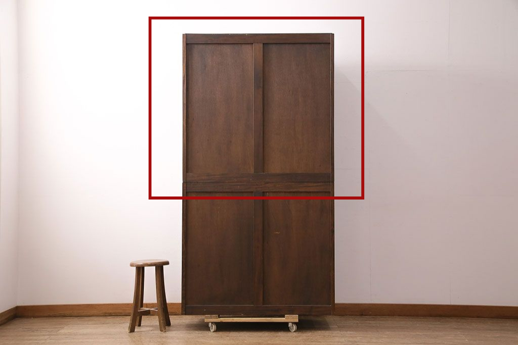 《天板・台輪取り付け加工費込み》中古　軽井沢彫　菖蒲の彫刻が美しい着物箪笥　(R-087840)